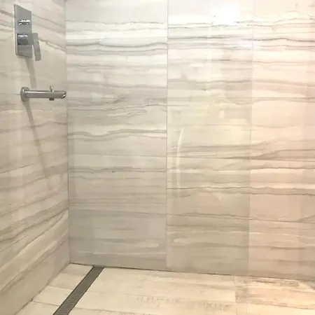 Stylish In Old Town Apartment *